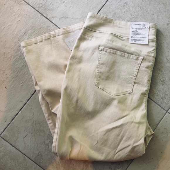 Westbound Jeans 22W S Ivory Parke Ave Fit Mid Rise Boot Cut NWT - Picture 9 of 11